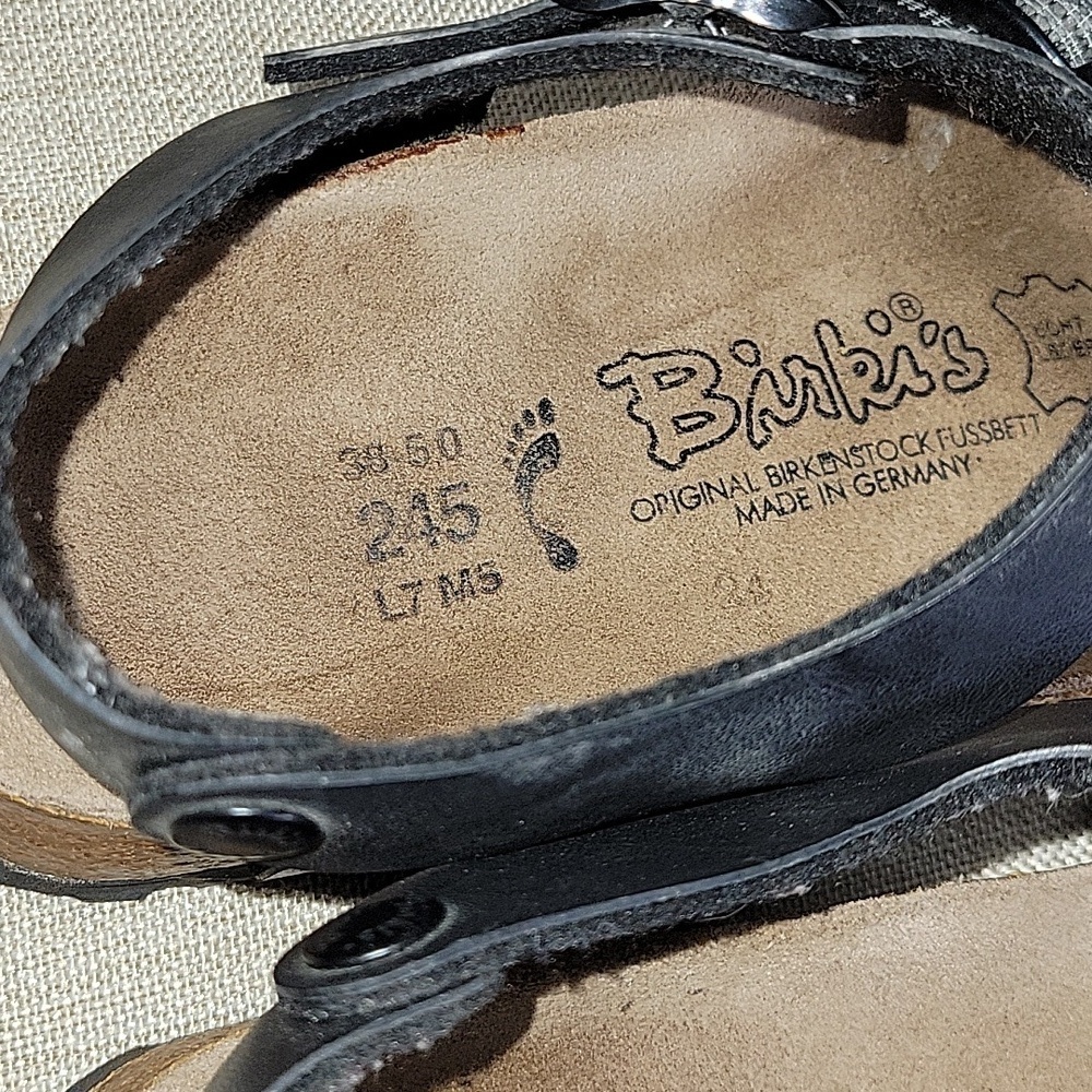 Birkenstock Black and Gray Strappy Sandals Sz 38 L7 M5 - Picture 11 of 11